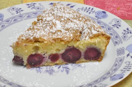 Jak uvařit třešňový koláč s mandlemi ? Snadné recept, připravený za 60 - 90 minut